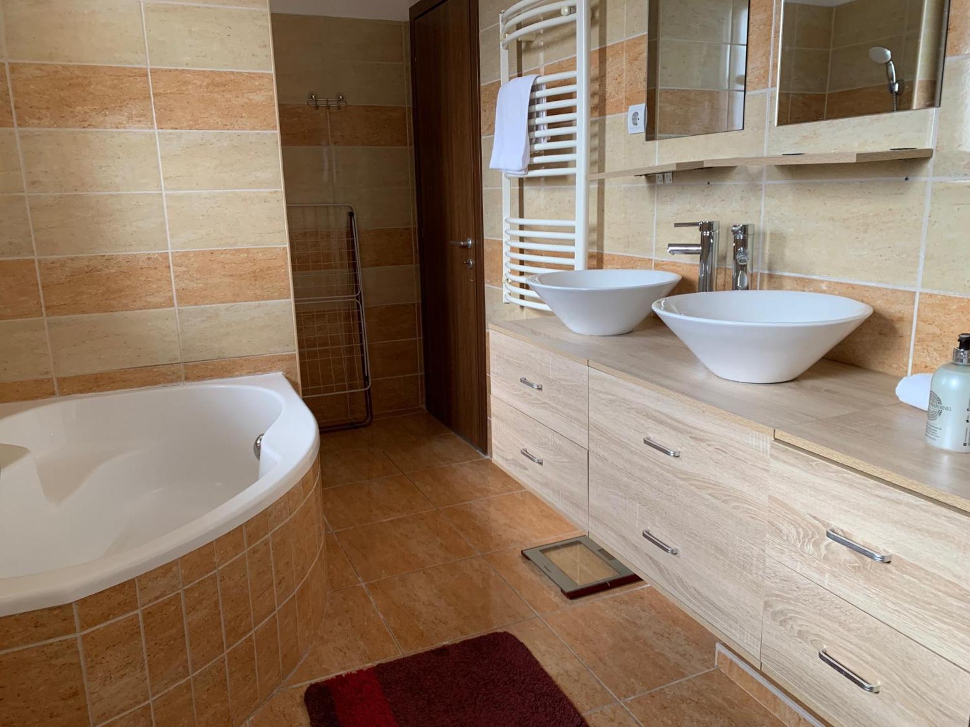 Airport Road/Repter Koezeli Haz Privat Parkoloval Apartment Budapest Ngoại thất bức ảnh