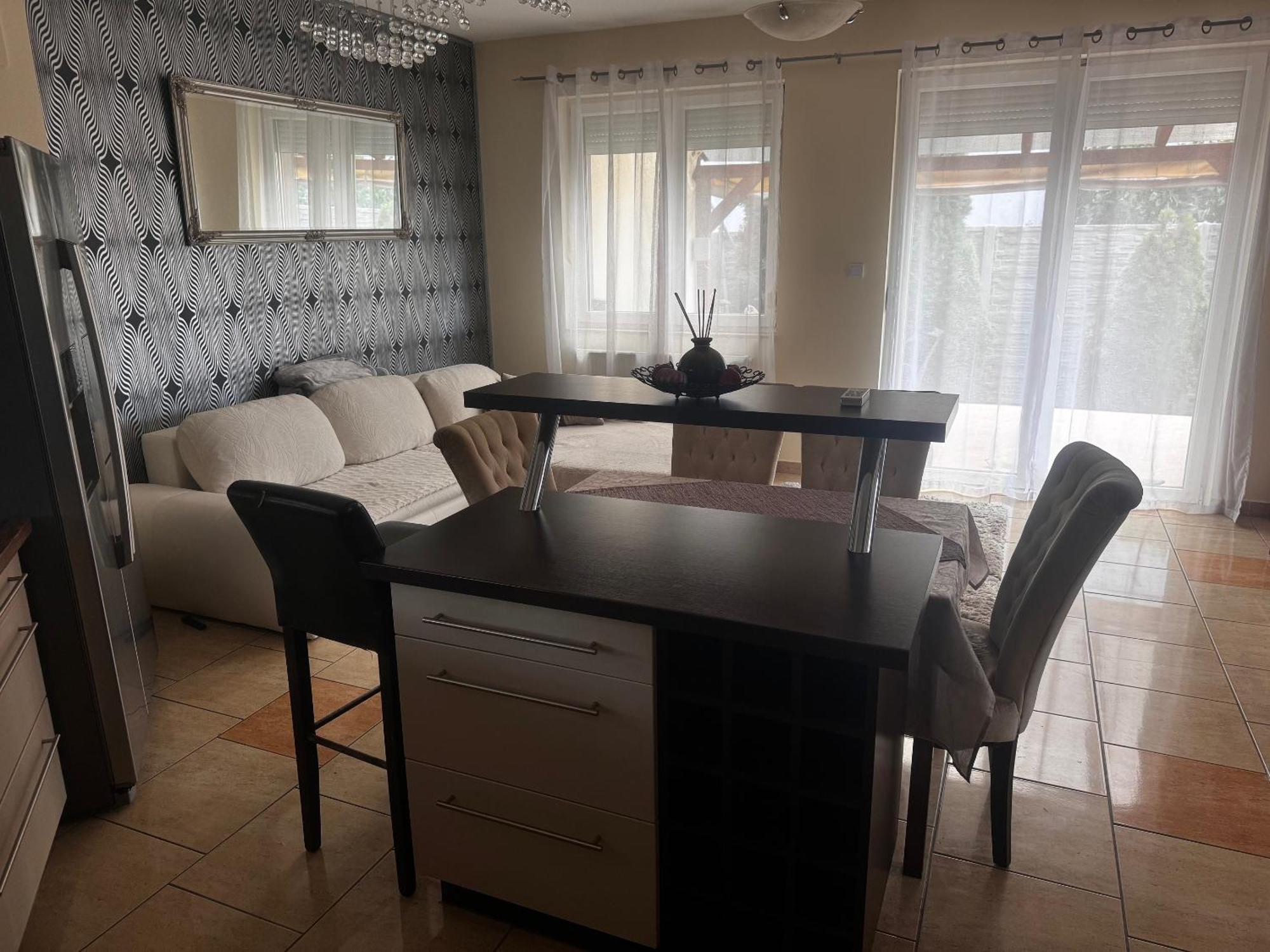 Airport Road/Repter Koezeli Haz Privat Parkoloval Apartment Budapest Ngoại thất bức ảnh